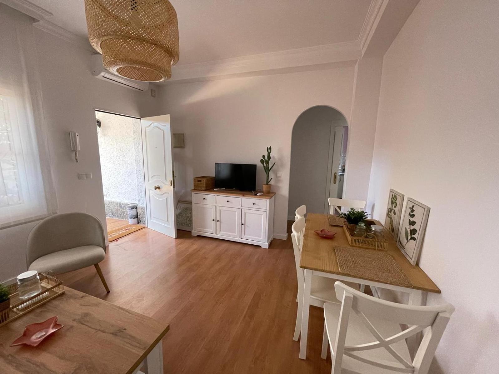Casa Pepa Apartment มาลากา ภายนอก รูปภาพ